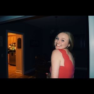 Meet your Posher, Lauren